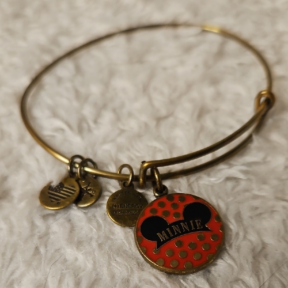 Disney Alex and Ani Charm Bracelet - Minnie Mouse Ear Hat - Picture 1 of 4